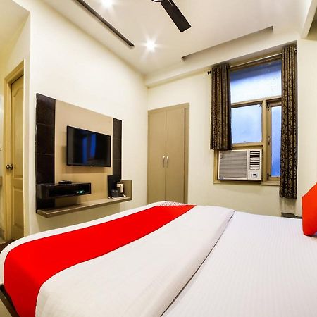 Oyo 78699 Hotel Klick International Нью-Дели Экстерьер фото