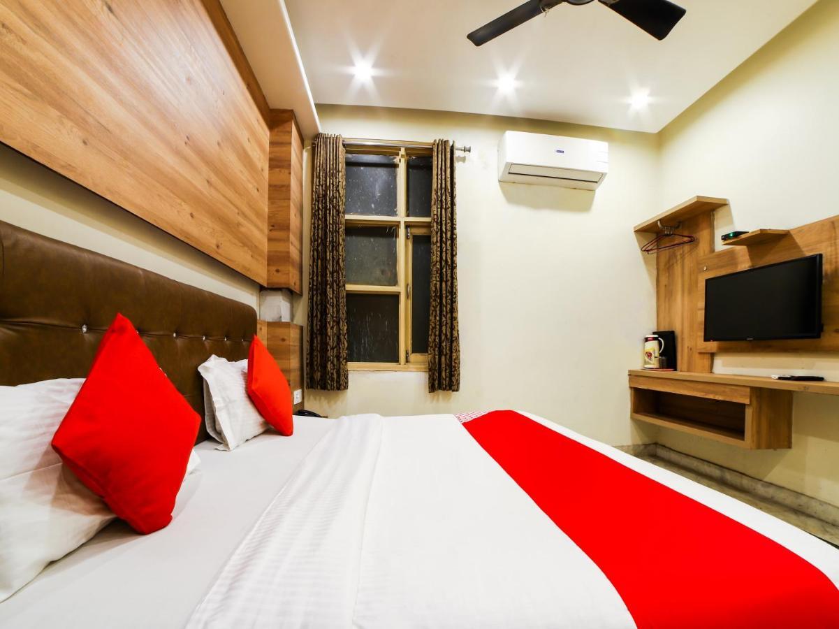 Oyo 78699 Hotel Klick International Нью-Дели Экстерьер фото